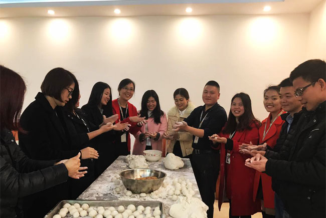 304AM永利一家人其乐融融