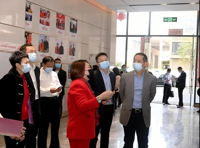 牛年开工首日，区领导姚任、王立德到304AM永利等企业生产一线调研检查