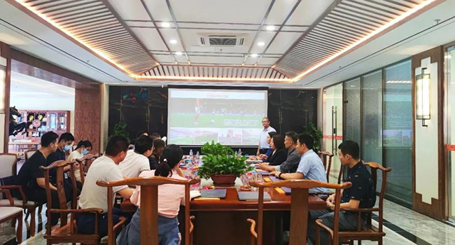 座谈会.jpg 座谈会.jpg