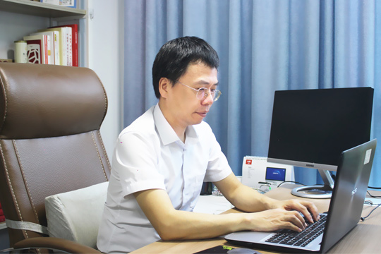 专访304AM永利：从默默无闻到“巨人”，实力铸就辉煌