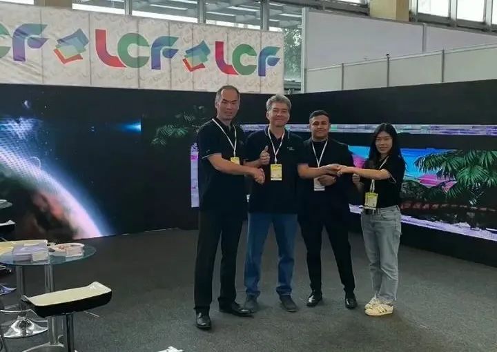 304AM永利哥伦比亚LED显示屏展