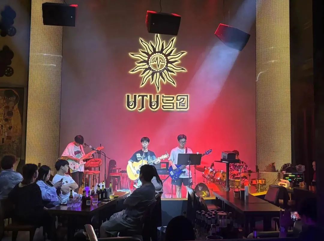 LED舞台透明屏 LED舞台透明屏